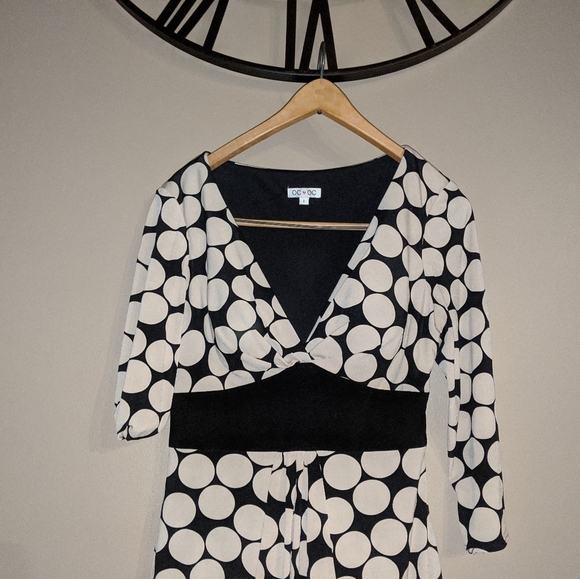 *$10 with bundle OC by Oleg Cassini polka dot v-neck dress - Picture 9 of 13